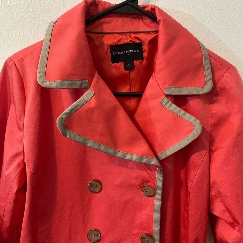 Banana Republic Coral Tan Trim Trench Coat Women’s Sz M with Belt - Picture 4 of 12